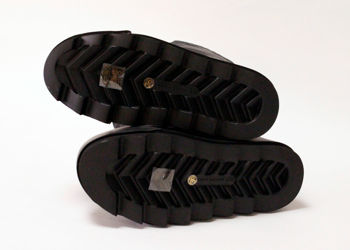 United Nude Polar Cover Boots in Black, Size 36/US 6