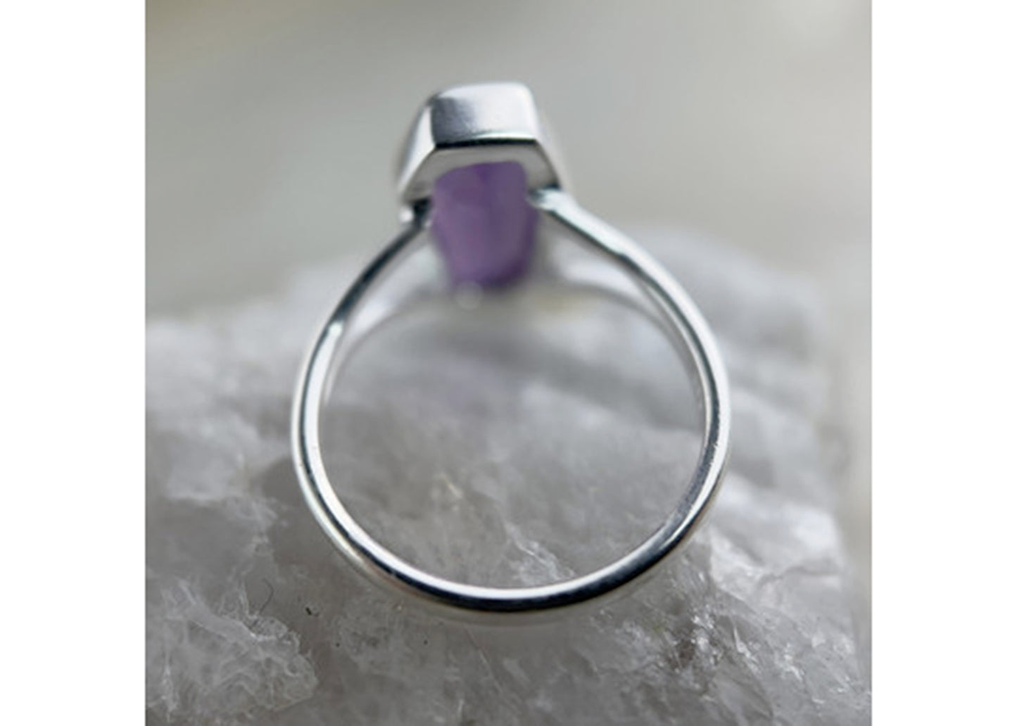 Coffin Ring in Amethyst