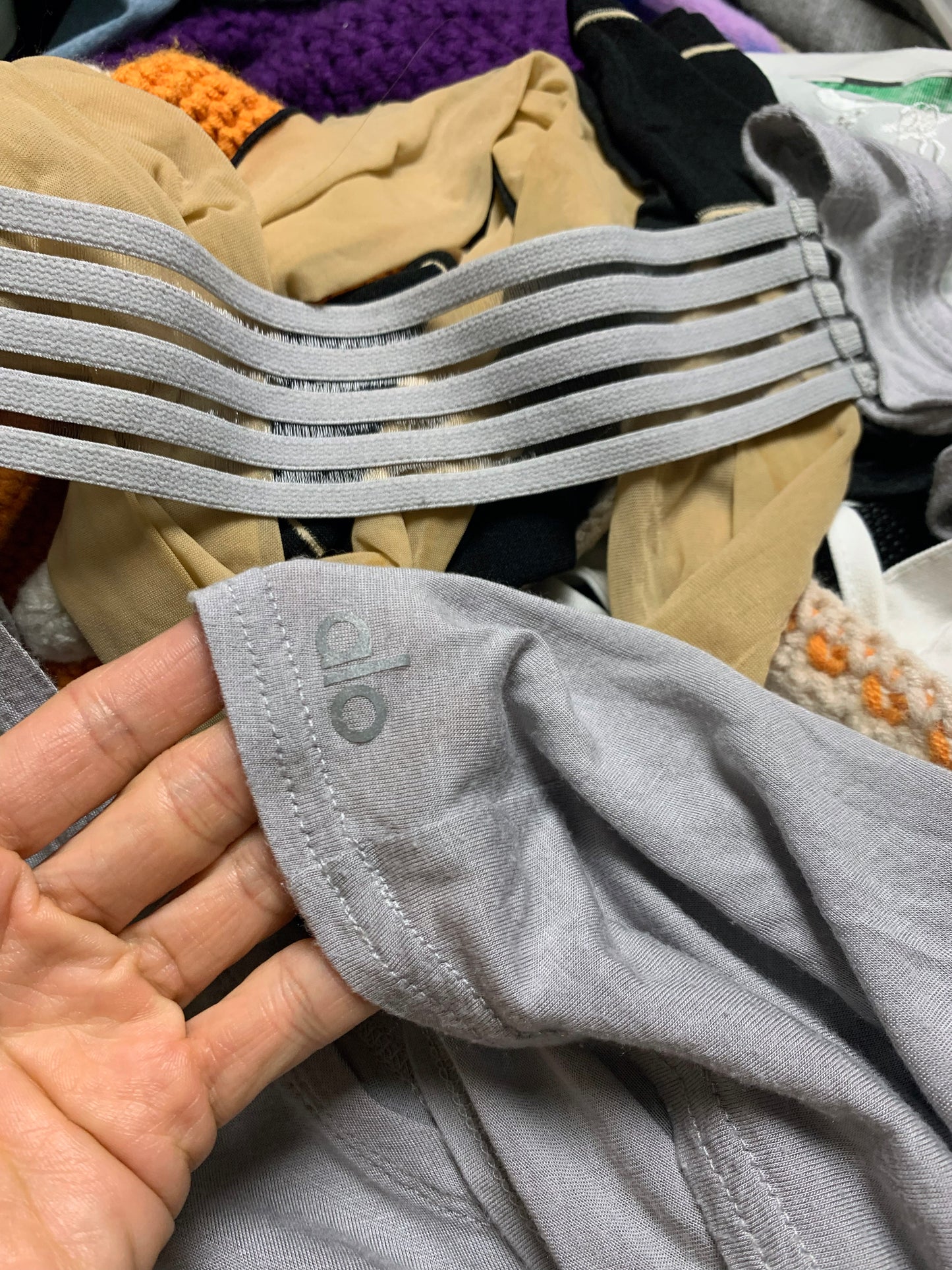 Alo Yoga Backless Light Gray Loose Swing Tank