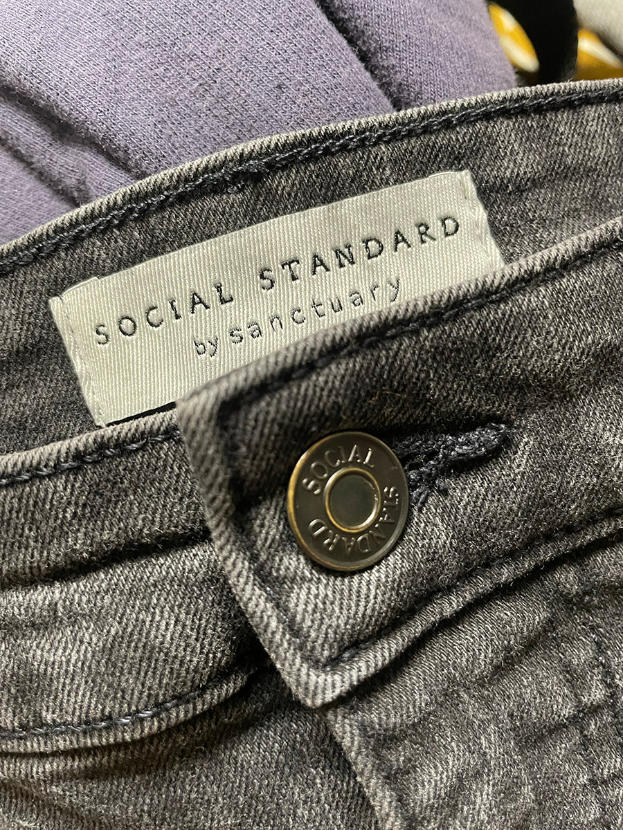 Social Standard by Sanctuary Slim Straight Dark Gray Jeans