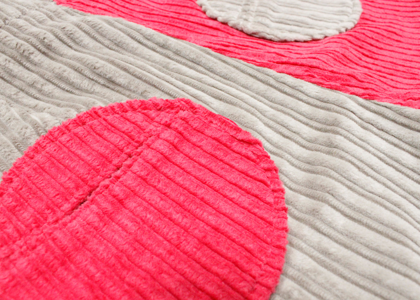 Holis Corduroy Trousers in Magneta
