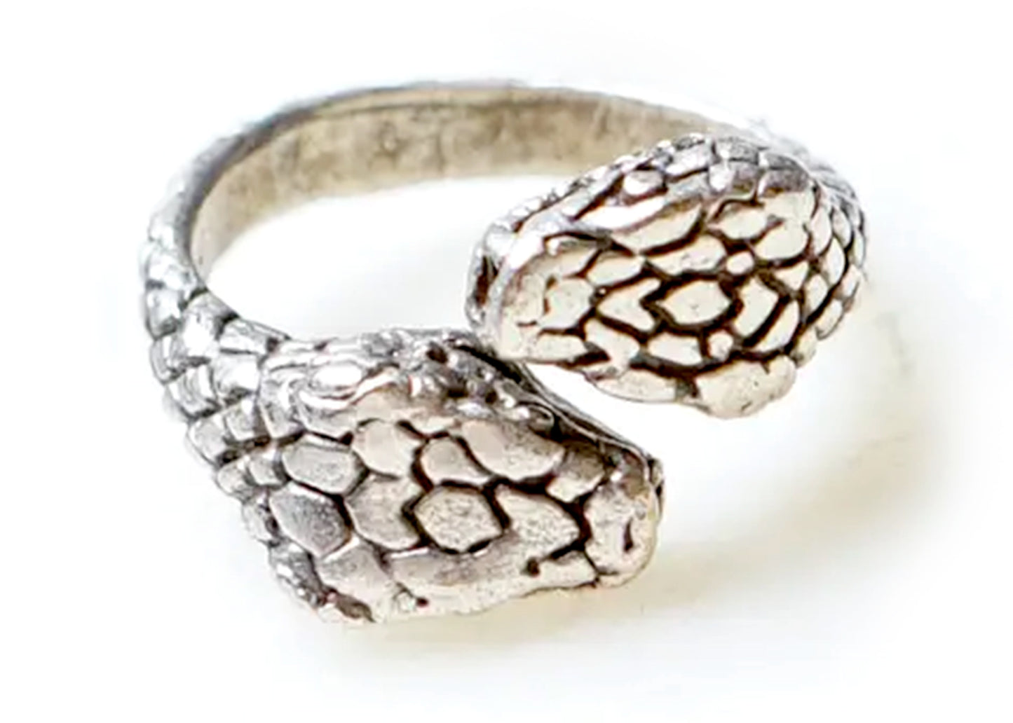 Monty Snake Ring in Silver Plating