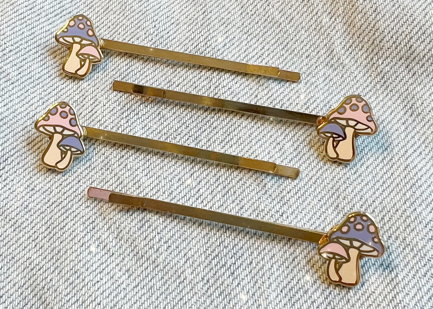 Mushroom Bobby Pin Set in Pastel