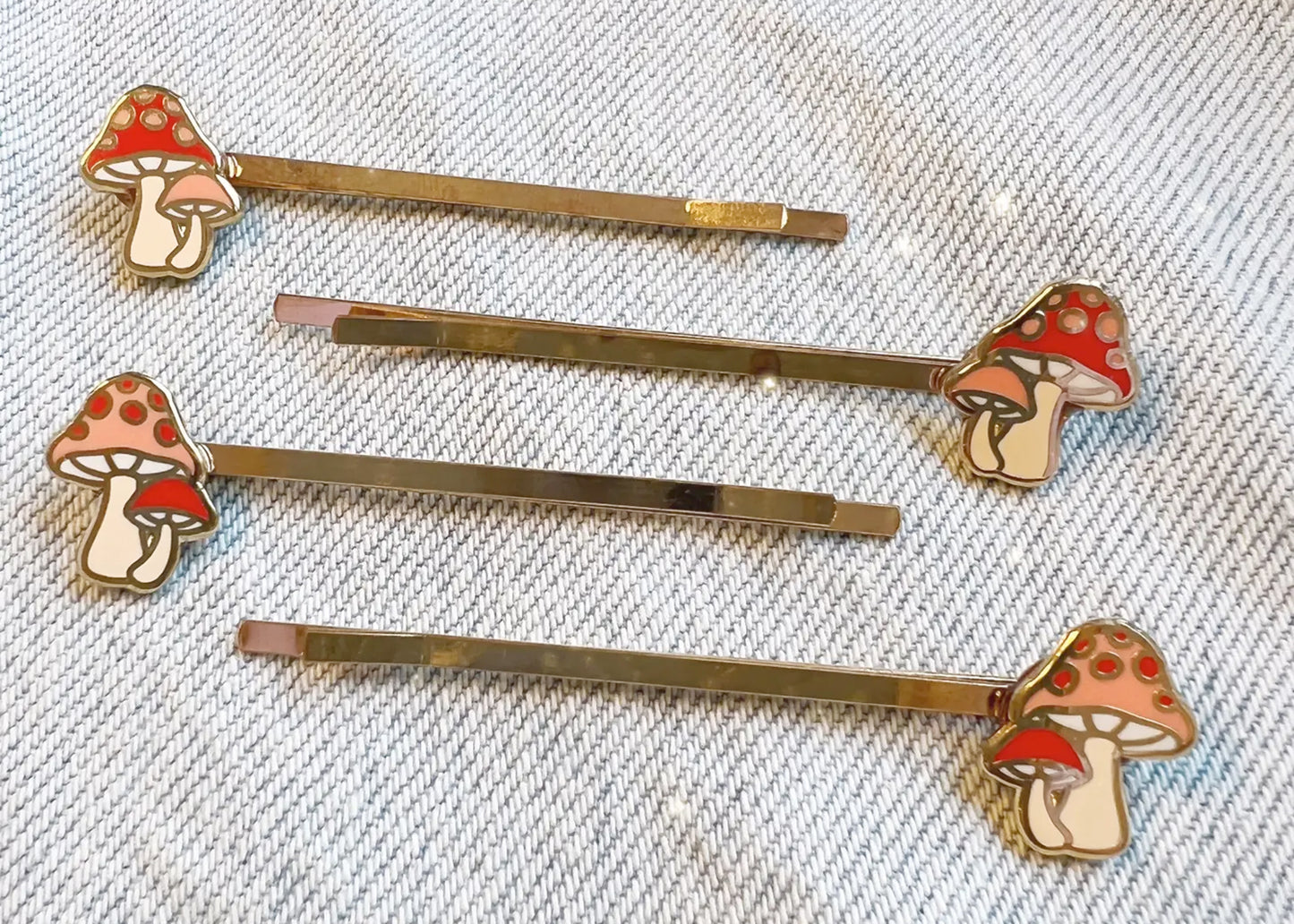 Mushroom Bobby Pin Set in Classic Red