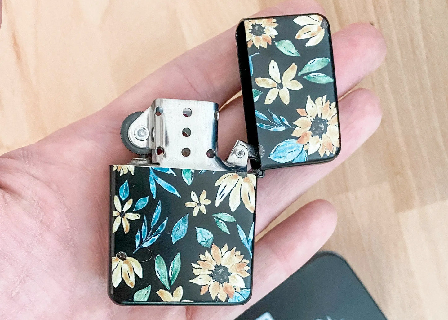 Sunflower Print Lighter