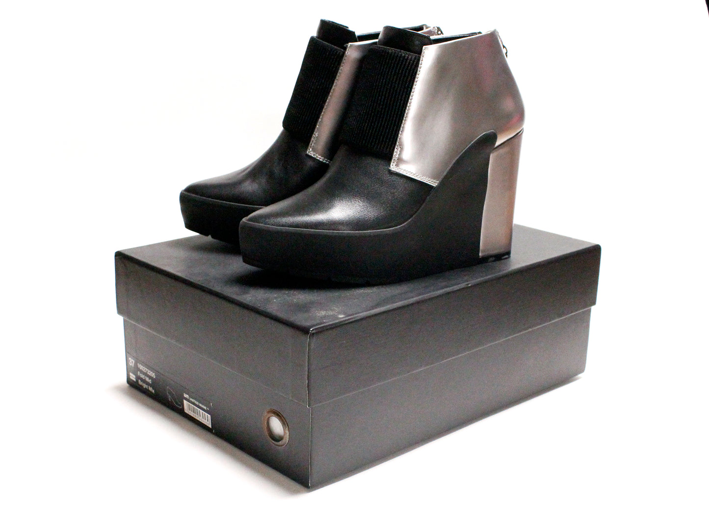 United Nude Uma Oxford Wedges in Dark Silver & Black, Size 36 (US 6)