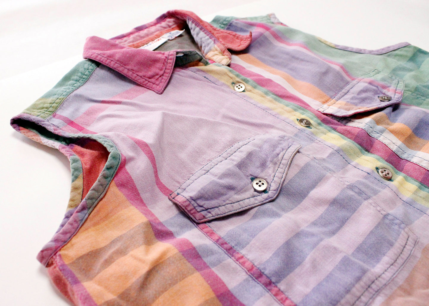 Vintage ‘90s Cotton Pastel Sleeveless Collard Button Up Shirt by Styles To Go