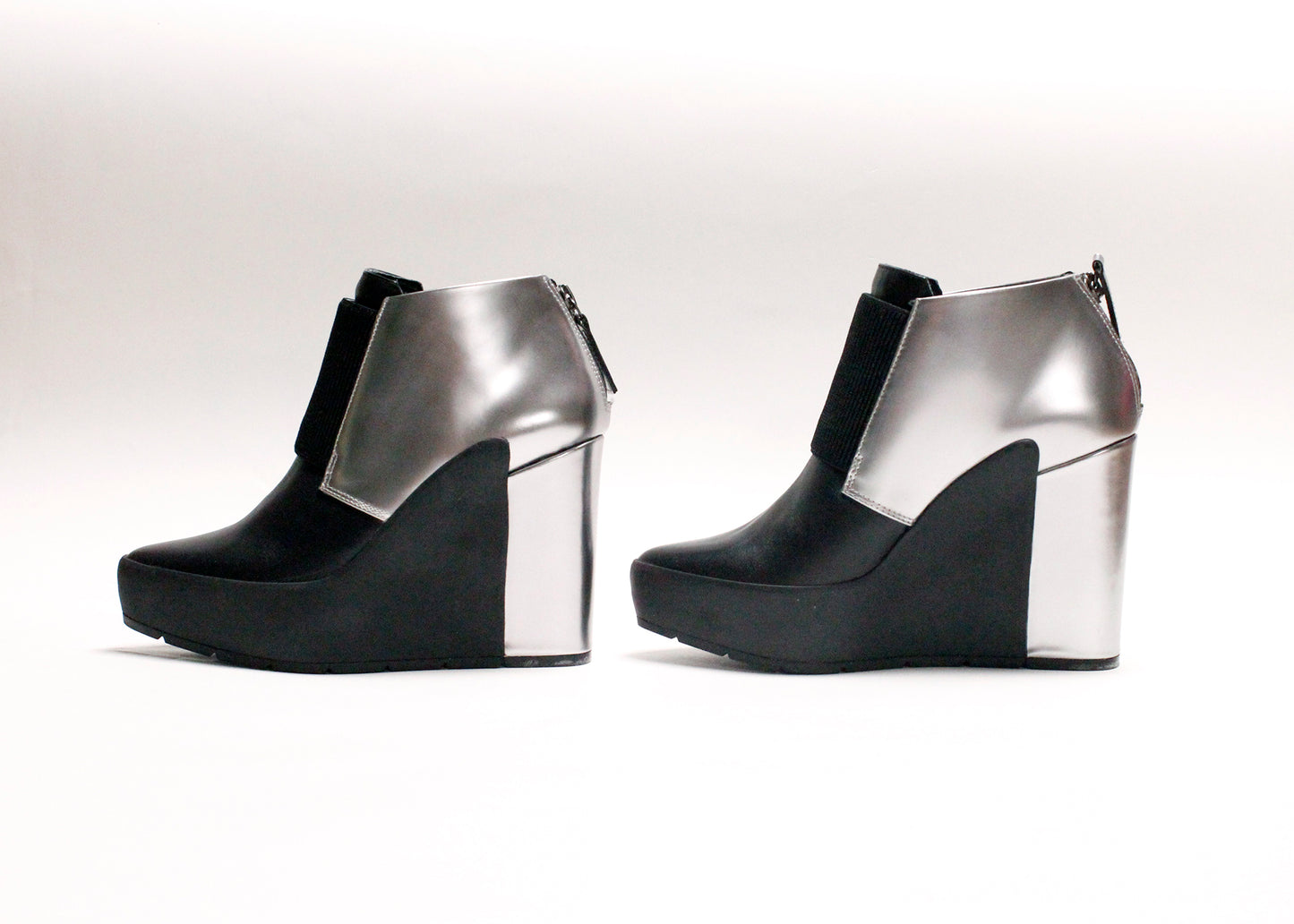 United Nude Uma Oxford Wedges in Dark Silver & Black, Size 36 (US 6)