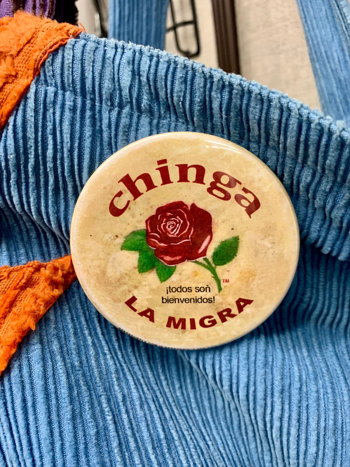 De La Rosa 3" Pinback Button - Free with any purchase