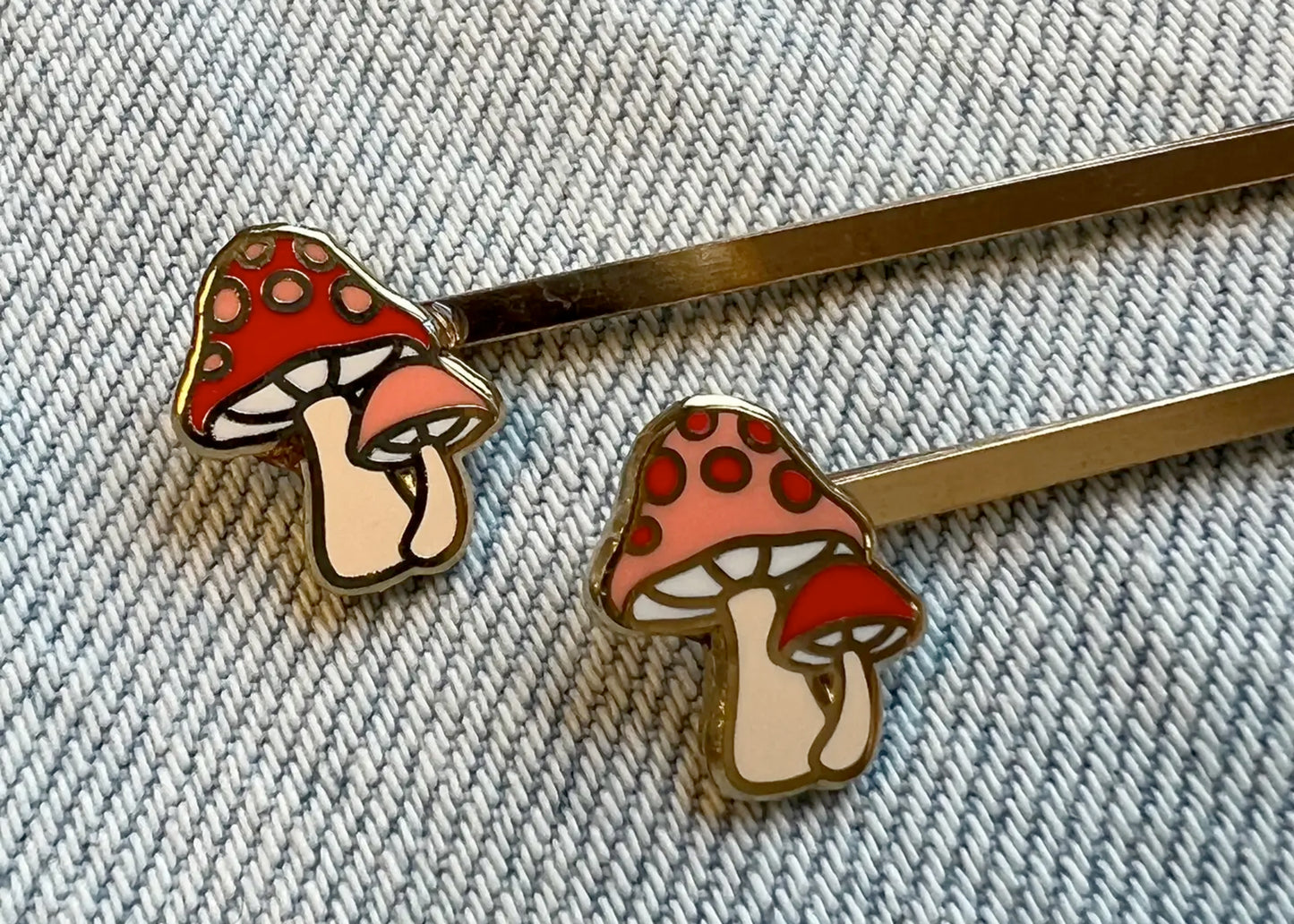 Mushroom Bobby Pin Set in Classic Red
